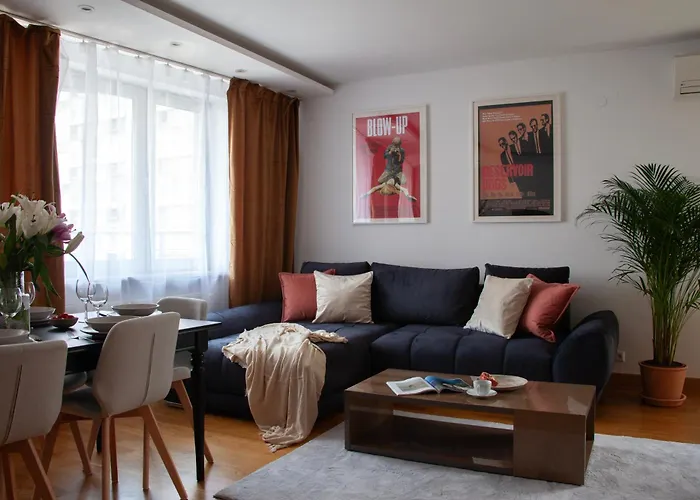 Oomph Warsaw Skyline 3Bdr Retreat With Ac