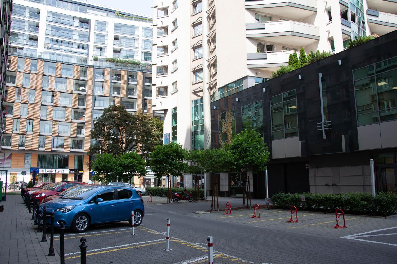 Apartment Oomph Skyline 3bdr Retreat With Ac Warsaw