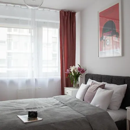 Oomph Warsaw Skyline 3Bdr Retreat With Ac Apartment Exterior photo