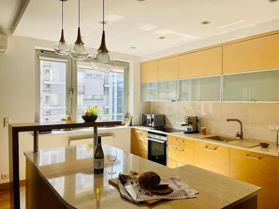Appartamento Oomph Skyline 3bdr Retreat With Ac *
